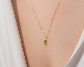 Peridot Stone Pendant, August Birthstone, 9K 14K 18K Gold Necklace, Yellow Gold, Birthstone Jewelry, Gold Chain Necklace, Birthday Gift
