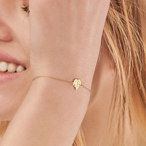 Kleiner Ahornblatt Anhänger, dünne verstellbare Kette, 9K 14K 18K Gold, Schichtarmband