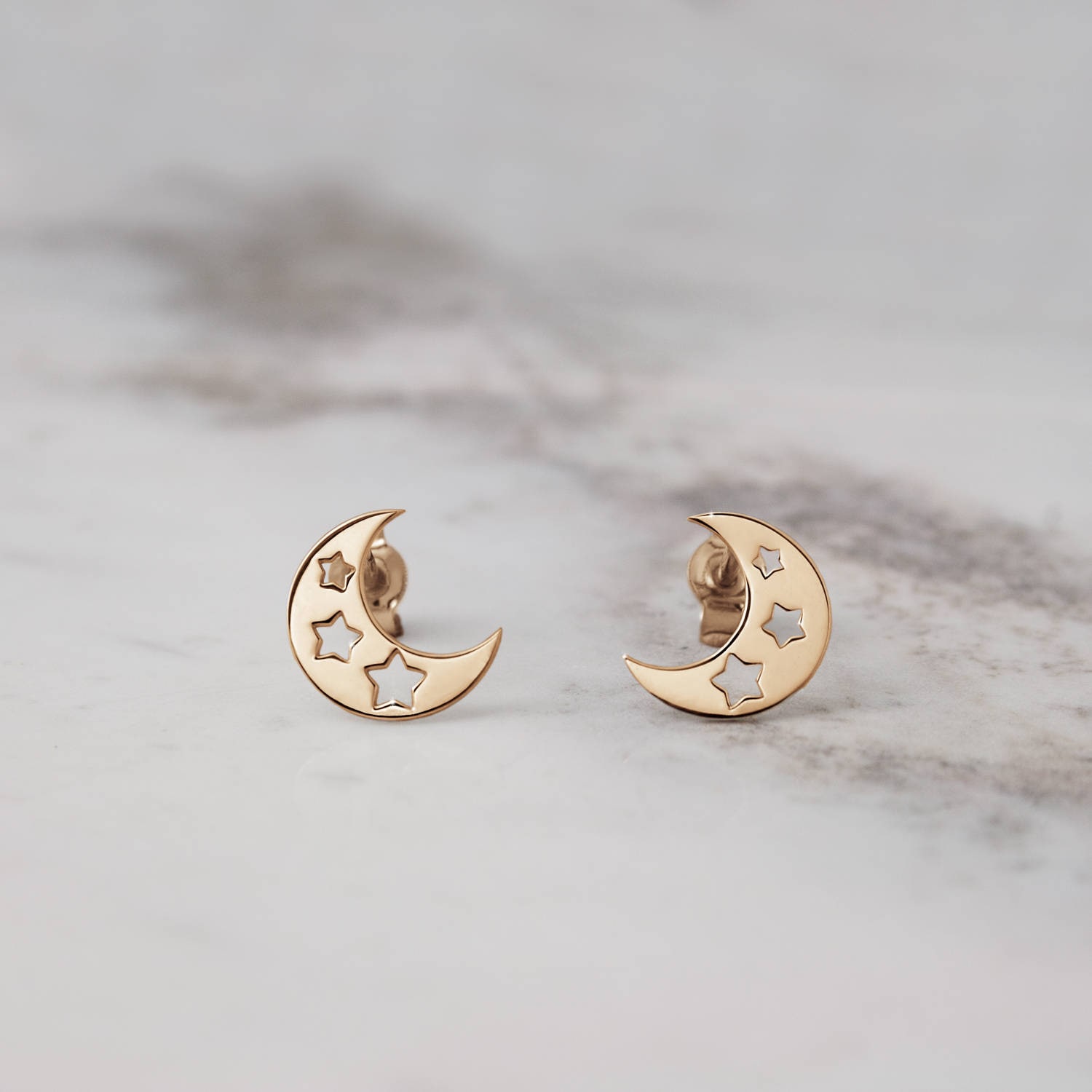 Crescent Moon Earrings (Gold) – Vintage Vandalizm
