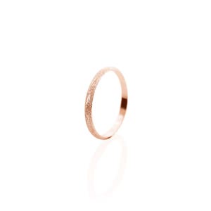 Sandstone Gold Wedding Ring, 9K 14K 18K Gold, Solid Gold Engraved Band, Women's Wedding Band, Stacking Minimalist Ring, Everyday Jewelry image 5