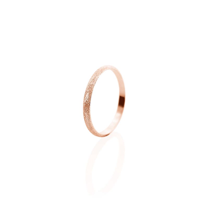 Sandstone Gold Wedding Ring, 9K 14K 18K Gold, Solid Gold Engraved Band, Women's Wedding Band, Stacking Minimalist Ring, Everyday Jewelry image 5