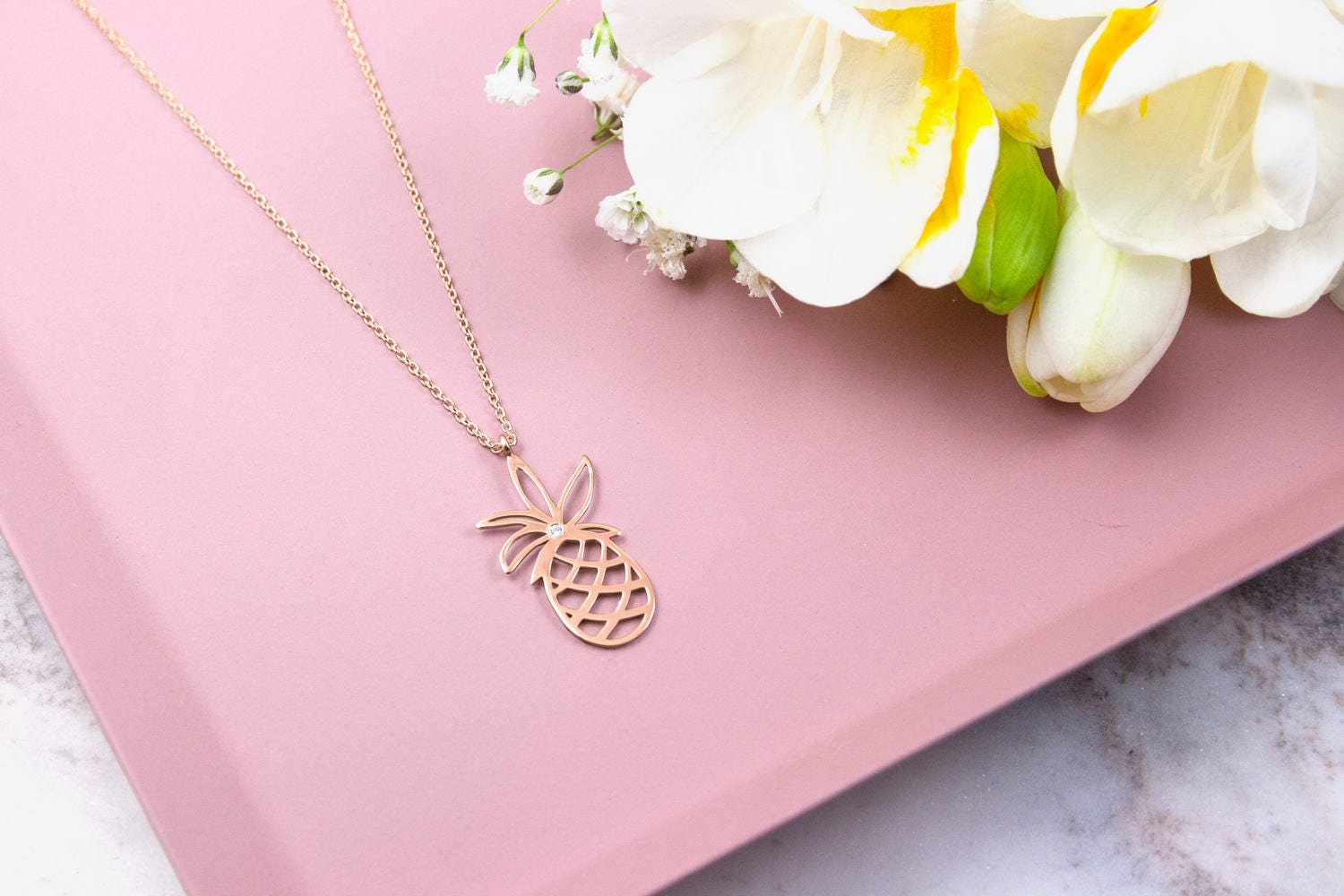 新品✨NEW TOP CHARM PINEAPPLE $_57.PNG?set_id=880000500F
