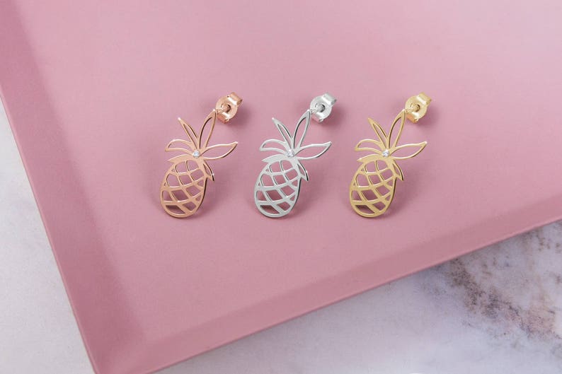 Gold Ananas Ohrringe mit einem weißen Diamanten, tropische Ohrstecker, 9K 14K 18K Weißgold Ohrringe, Winziger natürlicher Diamant, Exotischer Obstschmuck Bild 3