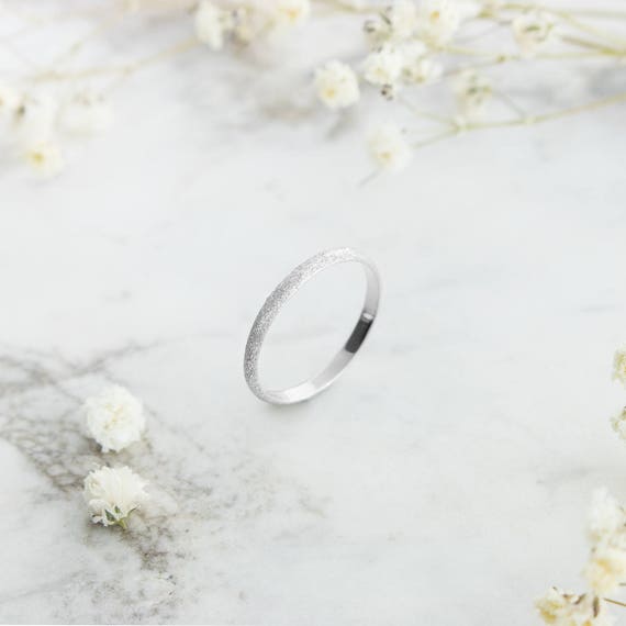 Sandstone Gold Wedding Ring, 9K 14K 18K Gold, Solid Gold Engraved Band, Women's Wedding Band, Stacking Minimalist Ring, Everyday Jewelry