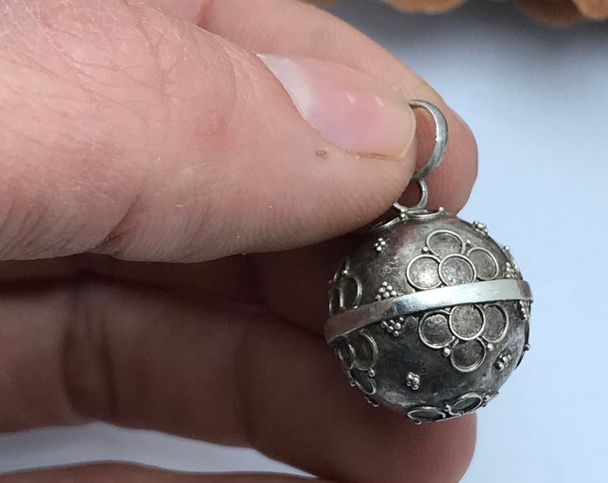 ethnic filippin pendant silver small silver ball silver 925