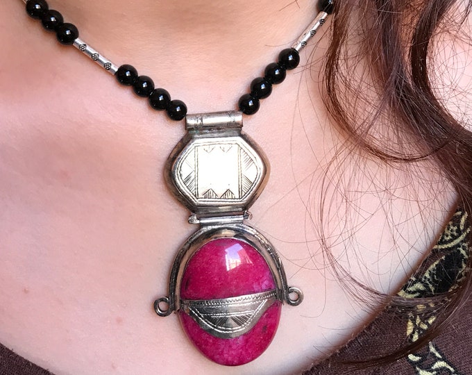 Tuareg Necklace Silver Pendant Africa red onyx , pink  Gemstone