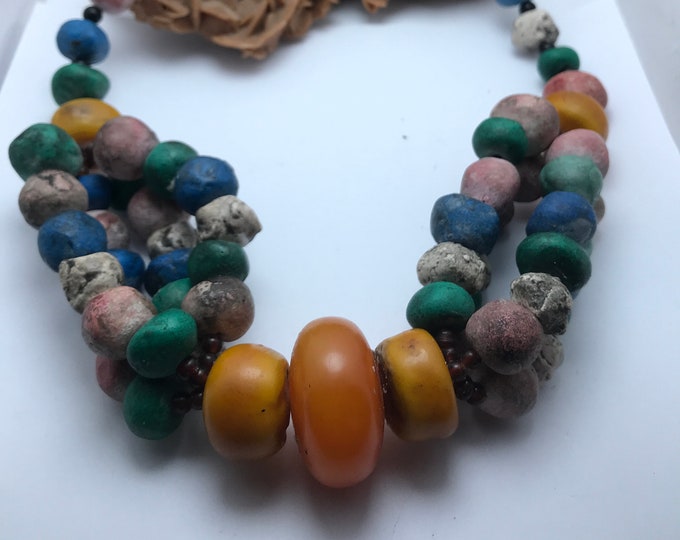 bijoux marocain- grosse collier berber ancienne perles du desert