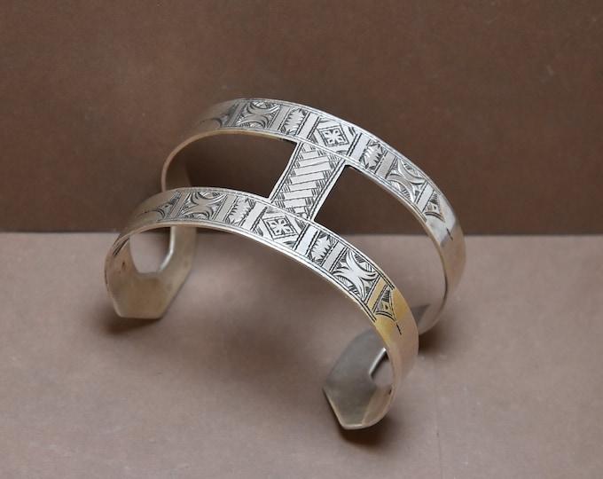 Tuareg Cuff Bracelet , Bangle Bracelet Sterling silver, Engraved Bracelet Niger , Bracelet Touareg