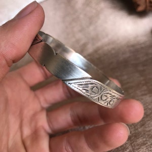 Berber Silver Bangle: Moroccan Ethnic Bracelet, Extra Large (6.1cm)