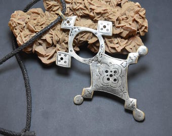 Tuareg old Cross, Silver, Cross of the South, Cross of Tahoua, African Jewelry from the Sahara Desert, Vintage, Ethno Jewelry