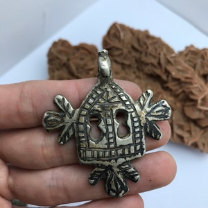 Berber pendant door kasbah– TIZERZAI