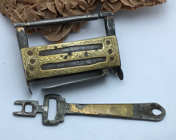 Old Tuareg Lock – Mali/Niger , mauritanie