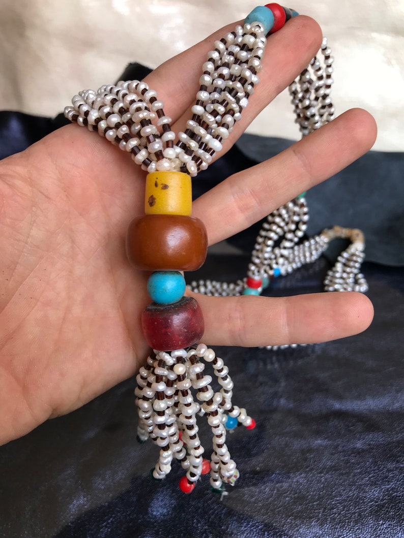 ancienne collier Superbe perle rocaille mauritanien et collier d\u2019ambre V\u00e9ritable