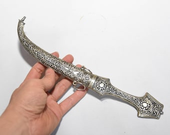 Handmade berber Amazigh Khanjar Dagger Silver Vintage Knife dagger From Morocco
