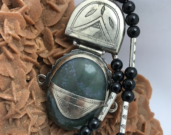 TUAREG BERBER Agate Stone and Hand Etched Pendant on traditional Tuareg black beads and tube beads