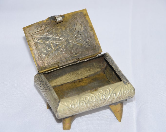 box vintage moroccan pill box ,ethnic berber box ,antique small box