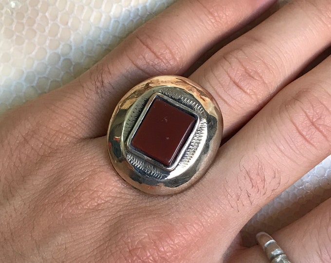 Bague touareg en argent avec bronze et inox et pierre agate rouge