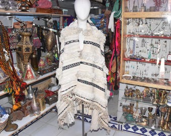 Vintage Berber Handira Shawl: Ait Atta Wool Cape