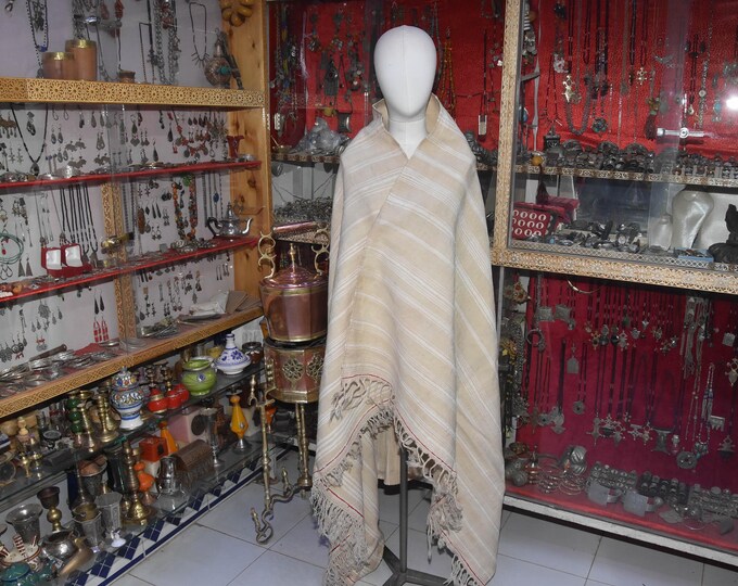 Handira Berber Blanket Woman Dress - Tahendirt - handira vintage Ait Hadiddu Tribe, Morocco