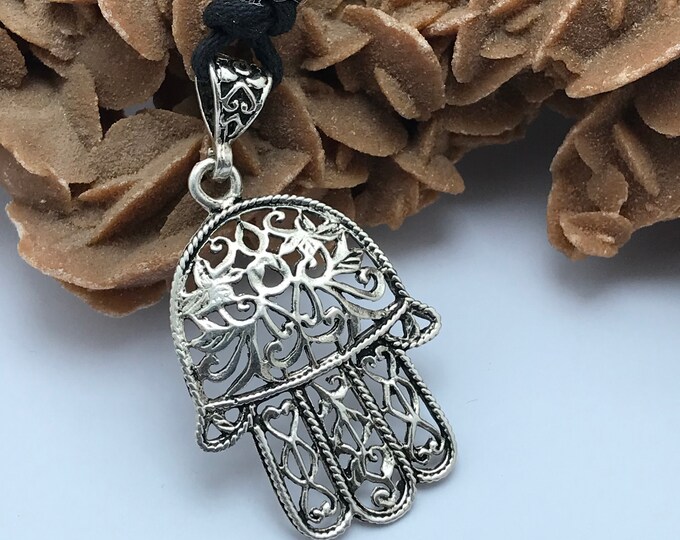 moroccan jewelry ,hamsa berbère ethnic necklace hamsa talisman berbère ,vintage talisman