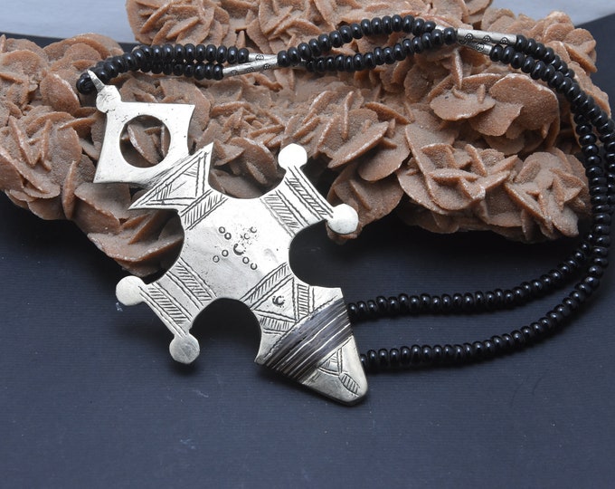 collier touareg fait a main ,touareg ras du cou Collier ethnique touareg