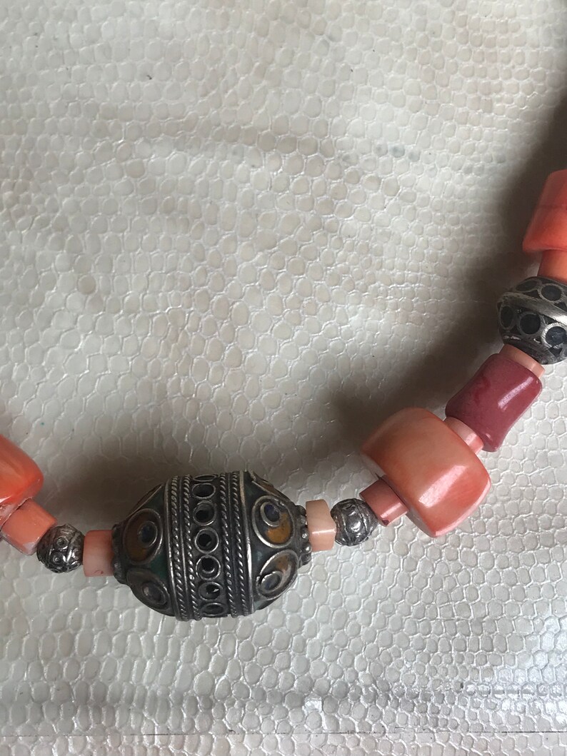 Collier Berbère Perles - Terre Cuite, ébène, Cornaline, Pâte De Verre, En Très Bon état