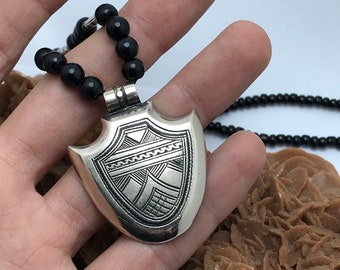 Tuareg Amulette engraving silver ,ethnic small gri gri