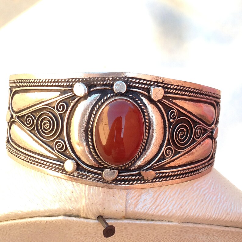 Bracelet berbere argent fait par main des artisans de tiznit maroc
