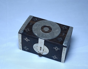 Vintage Tuareg Jewelry Box: Silver & Ebony Mauritania Box