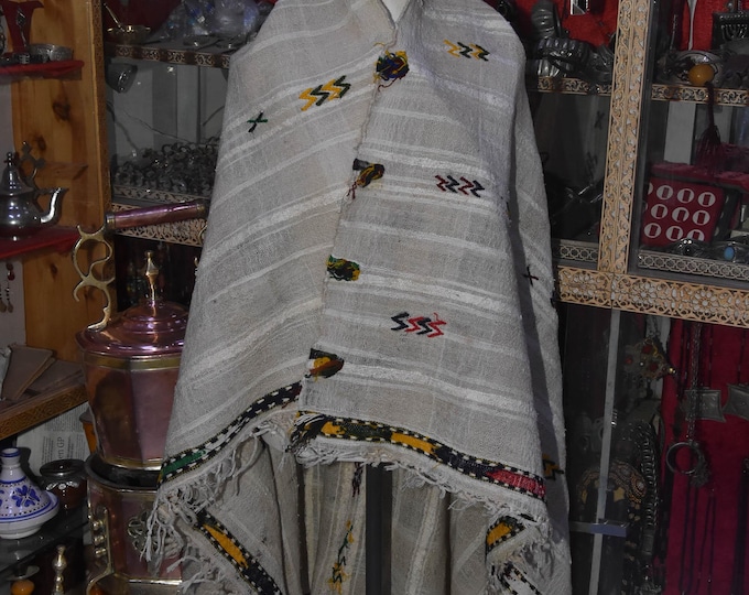 Handira Berber Blanket Woman Dress - Tahendirt - handira vintage Ait Hadiddu Tribe, Morocco
