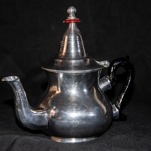 Moroccan Teapot: Berber Tuareg Metal Tea Pot
