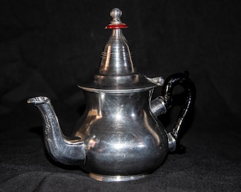 Moroccan Teapot: Berber Tuareg Metal Tea Pot