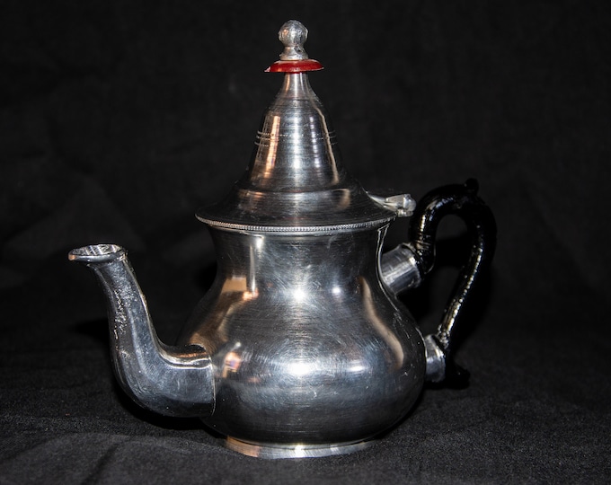 Moroccan Teapot , Sahraoui Teapot Tafilalet Sothern Morocco , Tuareg Berber Teapot