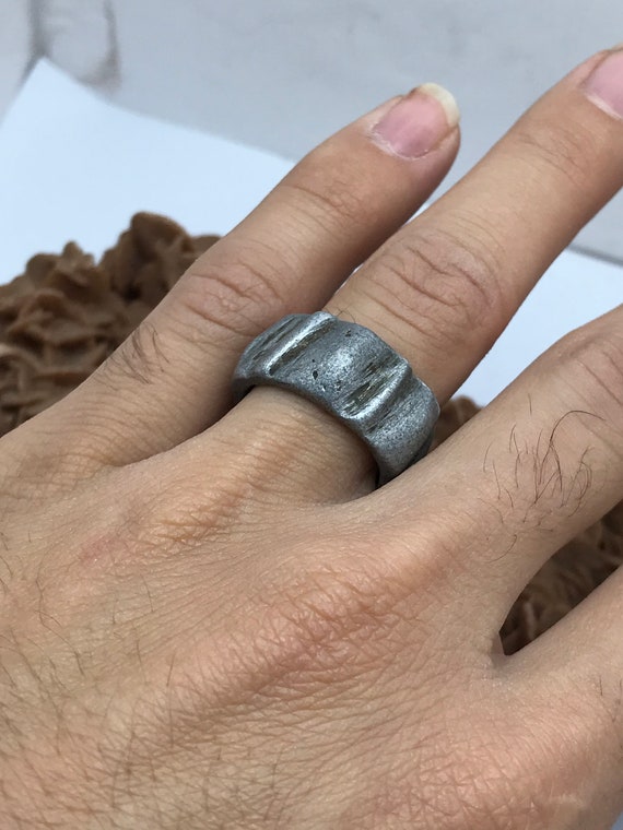 Bague Berbère Ancienne En Argent Avec Citrine Brute - Taille 56 (environ) - Poids 3.42g - Testée Argent