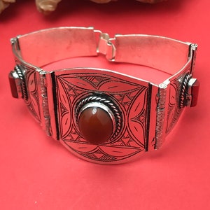 Bracelet Fait Main Imitation Marocaine Perles Ambre 10MM Métal Amazigh