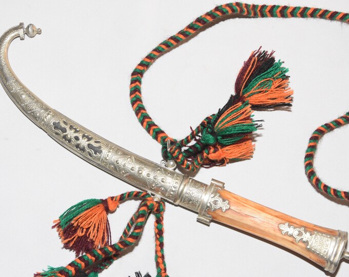 Berber Dagger , poignard  marocain Couteau Delaque à la main, poignard décoratif, décor de poignard fait à la main, décor artisanal