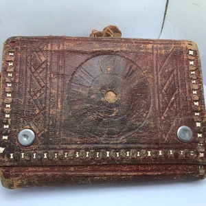 Porte-monnaie En Cuir Marocain Marron - Occasion - Style Créateur Pliable