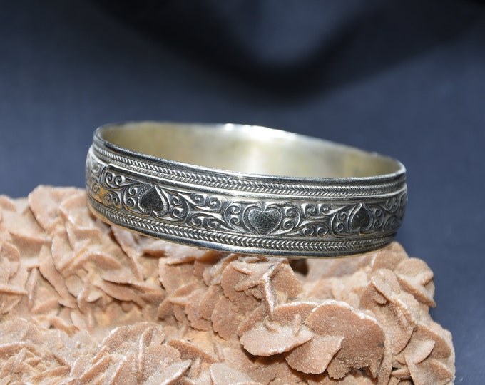 antique berber jonc bracelet handmade engraving , morocco berber bracelet