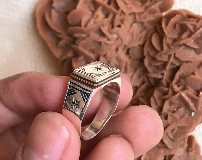 Bague Africaine Berbère Engravée en Argent Tribal et Ébène