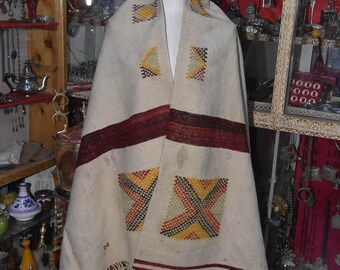 Old wedding throw,moroccan bedding,sequins blanket,boho throw,handira,wedding gift,moroccan blanket,blanket wall hanging,morroccan handira
