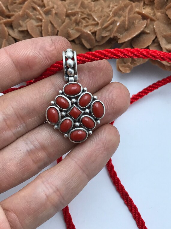 Collier En Argent Massif Avec Corail Berbère - Bijou Ethnique Ancien, Occasion