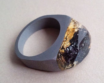 Resin Ring Raw, Ring with Silicon Carbide and Gold Flakes, Carborundum Ring, Gray Ring, Grey Resin Ring, Gift for Her, Gift for Woman