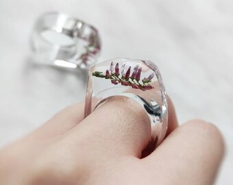 Clear Resin Ring with Real Heather - Heather Ring -  Transparent Statement Ring - Real Flower Ring - Terrarium Ring - Resin Jewelry