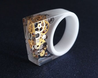 Witte hars ring, Steampunk sieraden, Steampunk ring, witte geometrische ring met uurwerk, statement witte ring, cadeau voor haar