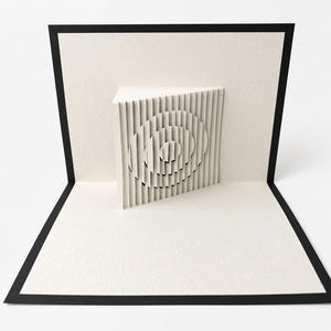 The Stein im Wasser Origami Architecture-uitvouwkaart: 3D Kirigami-papierkunst - handgemaakt
