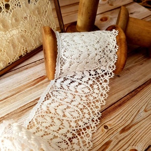 5.5cm Medium Vintage Style Valenciennes Nottingham Lace Trim By The Meter, Delicate Scandi Retro Scalloped leaf Design in Ivory White image 1