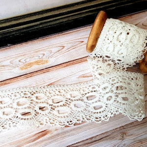 Piękna koronkowa lamówka Nottingham Cluny w stylu vintage, na metry, 4,7 cm, efektowny okrągły wzór w panterkę, kość słoniowa, biel