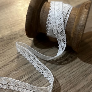 1,1 cm Nottingham Lace Stretto Stile Vintage Passamaneria Al Metro, Stretto Delicato Design in Avorio Bianco Sporco