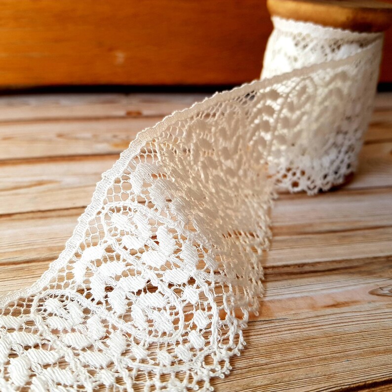 5.5cm Medium Vintage Style Valenciennes Nottingham Lace Trim By The Meter, Delicate Scandi Retro Scalloped leaf Design in Ivory White image 5