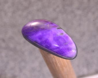 Cabujón especial de sugilita de color natural, piedra de diseño, piedra de forma única